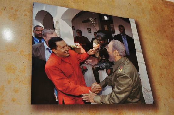 Visita de Fidel e Chavez ao museu de Che Guevara em Alta Gracia, na Argentina